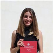 Insegnante di lettere, con Master in Didattica Digitale, offre lezioni private a ragazzi e adulti (anche da remoto)